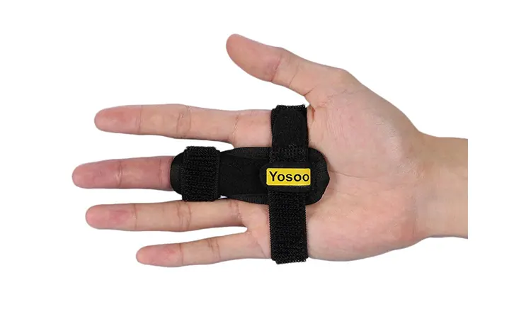 از آتل برای درمان تریگر فینگر در منزل - تریگر فینگر (انگشت ماشه ای)